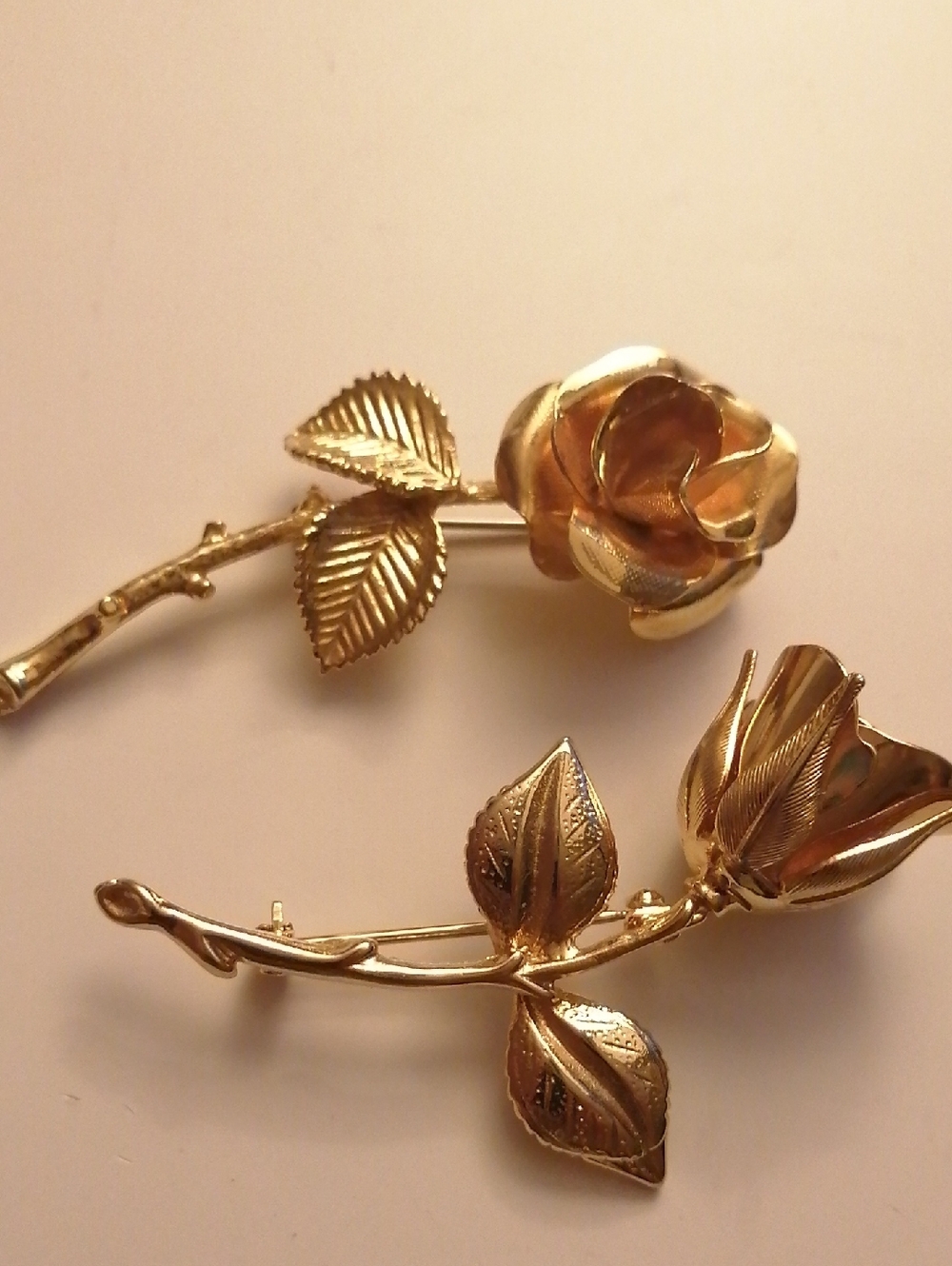 2 Gold Tone Roses Bundle Lot
